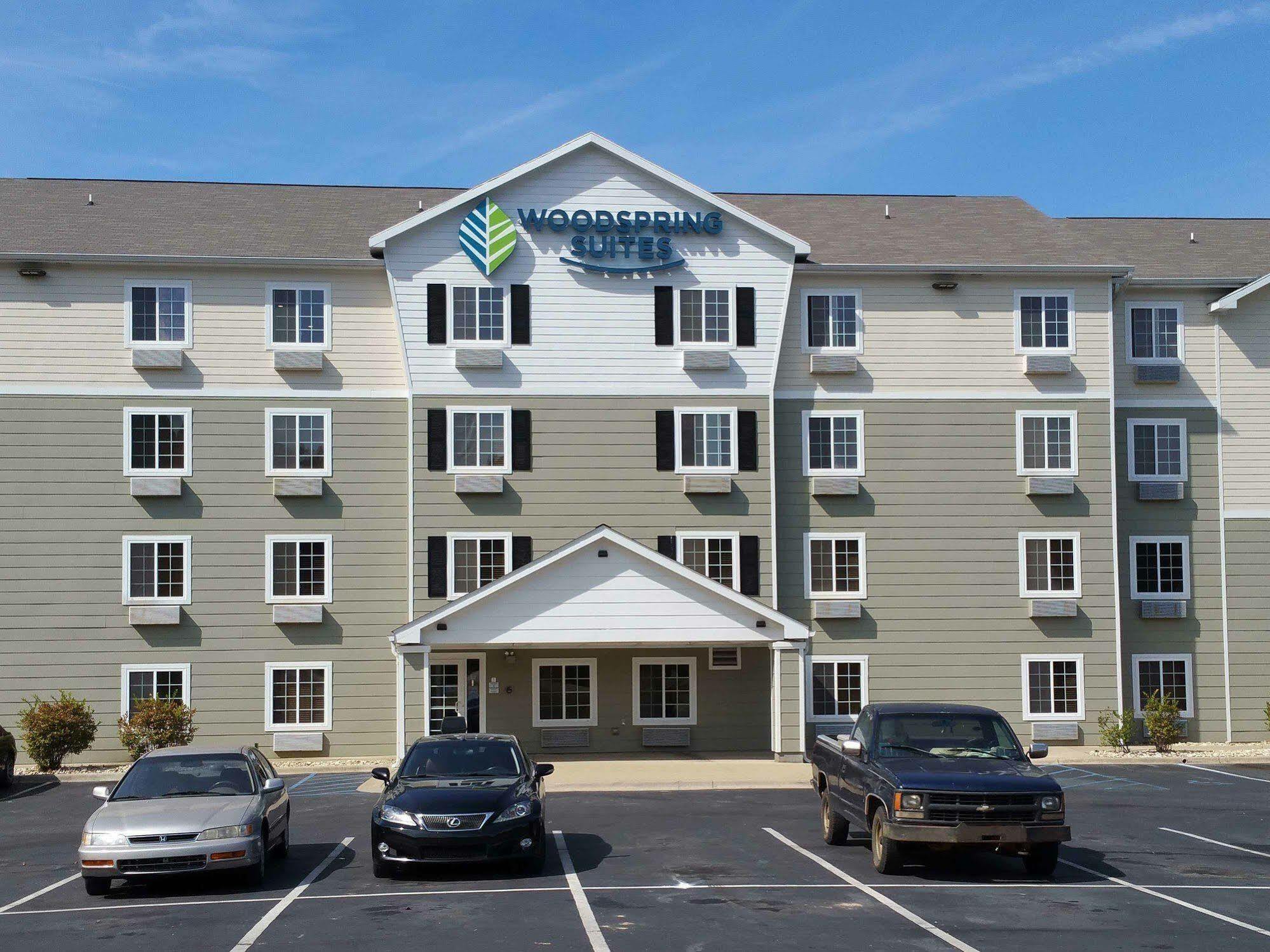 Woodspring Suites Louisville Southeast Forest Hills Buitenkant foto