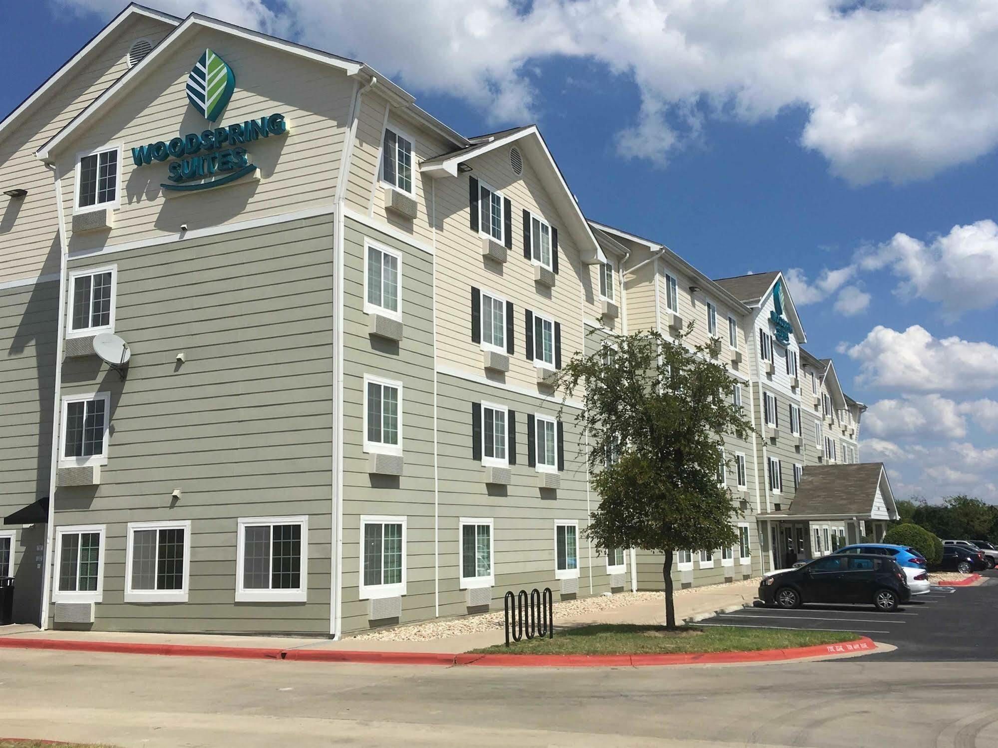 Woodspring Suites Louisville Southeast Forest Hills Buitenkant foto